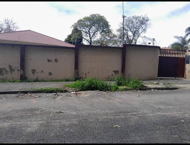 3 BEDROOM HOUSE FOR SALE IN THE HILL
